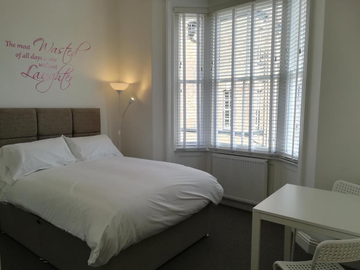 Mcmillan House Studio Apartments York Bagian luar foto