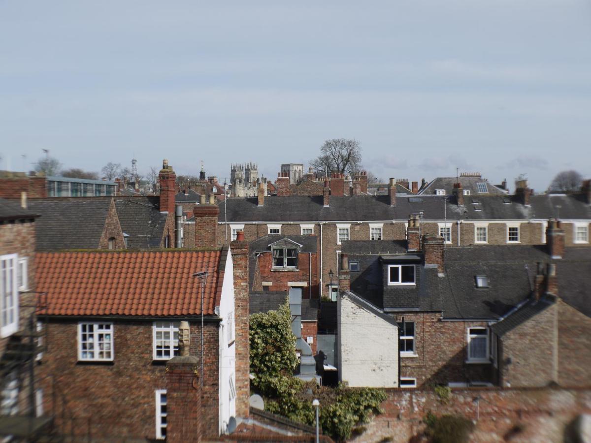 Mcmillan House Studio Apartments York Bagian luar foto