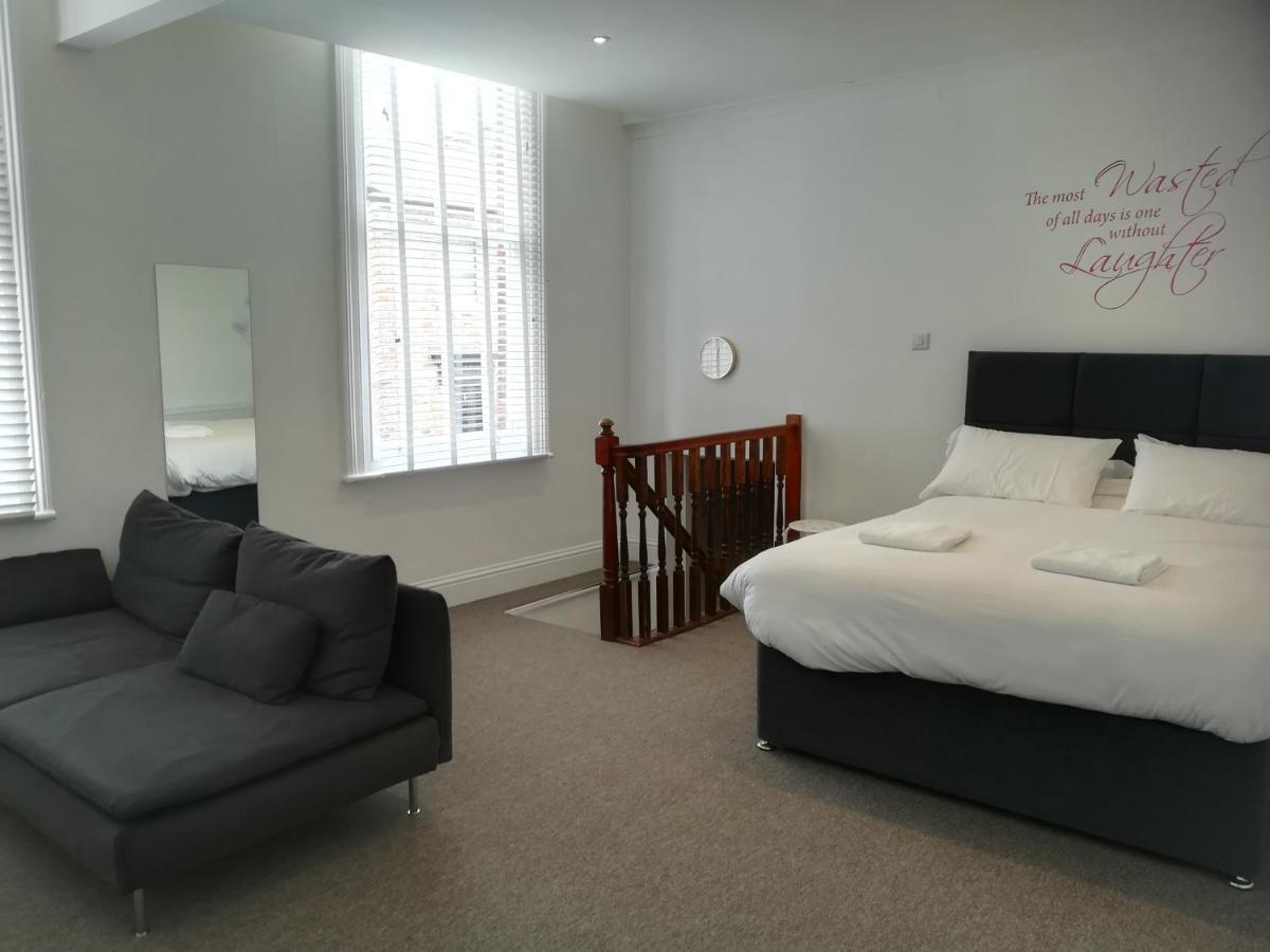 Mcmillan House Studio Apartments York Bagian luar foto
