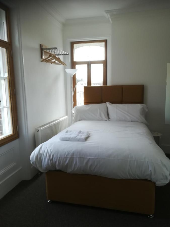 Mcmillan House Studio Apartments York Bagian luar foto