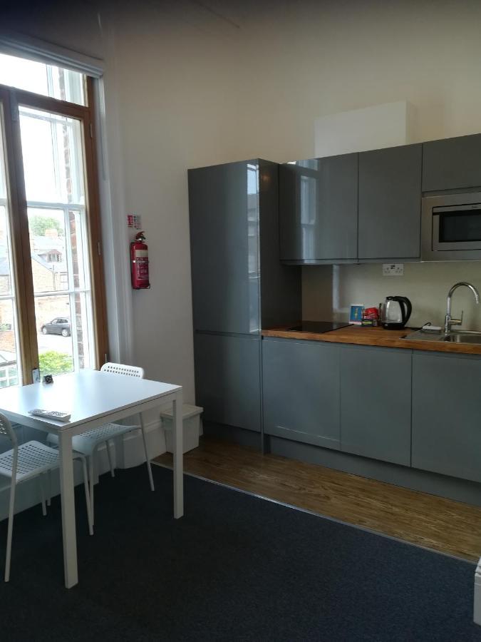 Mcmillan House Studio Apartments York Bagian luar foto